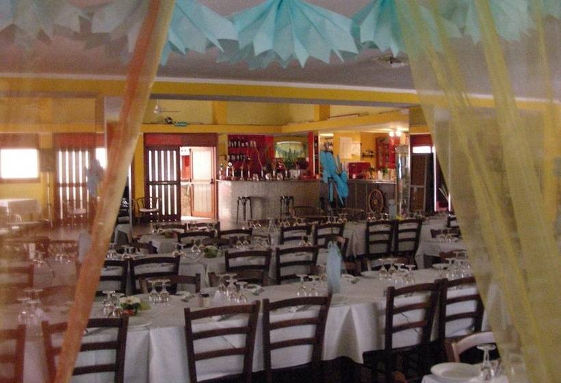 فندق صغير Villaggio Camping Nurral