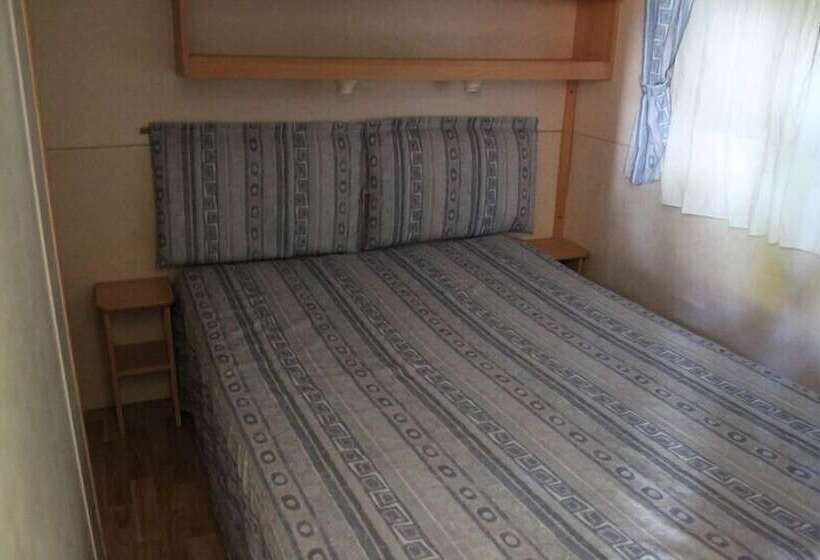 فندق صغير Villaggio Camping Nurral