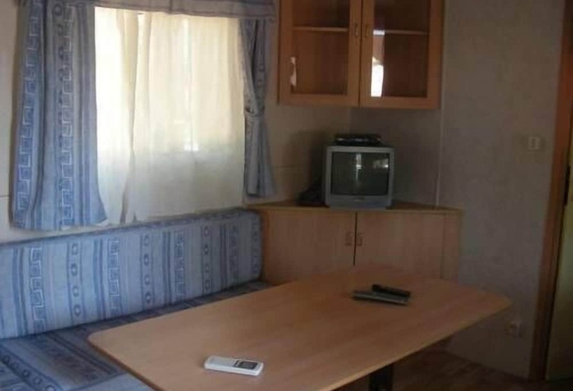 فندق صغير Villaggio Camping Nurral