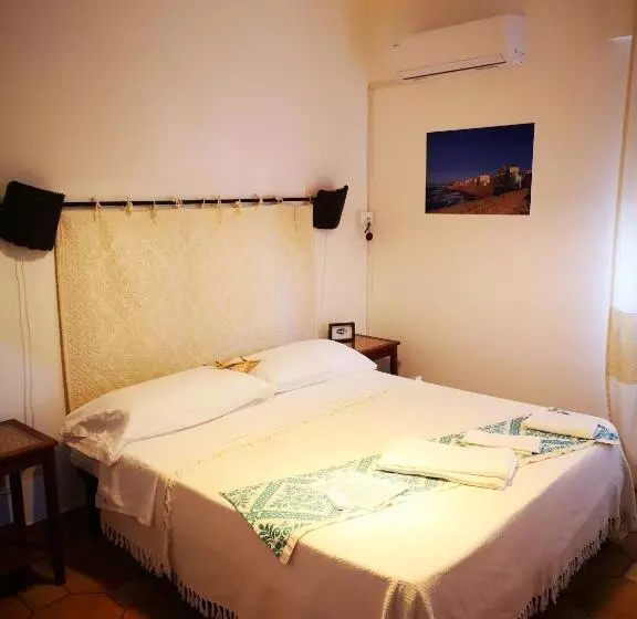 تختخواب و صبحانه Antonhouse