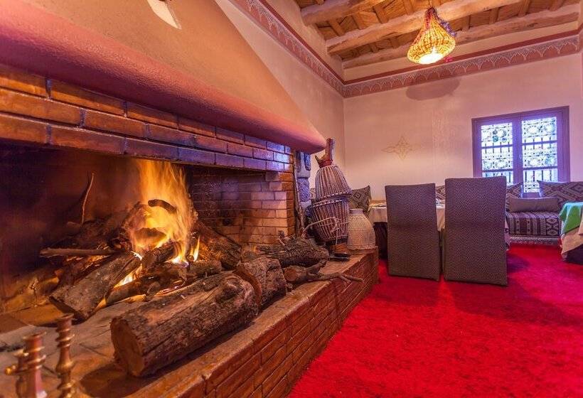مبيت وإفطار Kasbah Tizzarouine