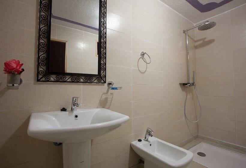 مبيت وإفطار Kasbah Tizzarouine