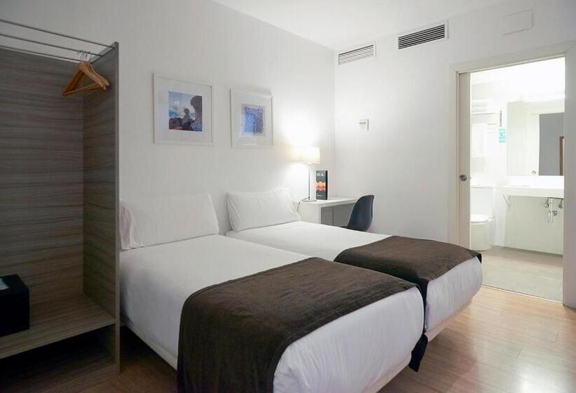 هتل Bestprice Diagonal