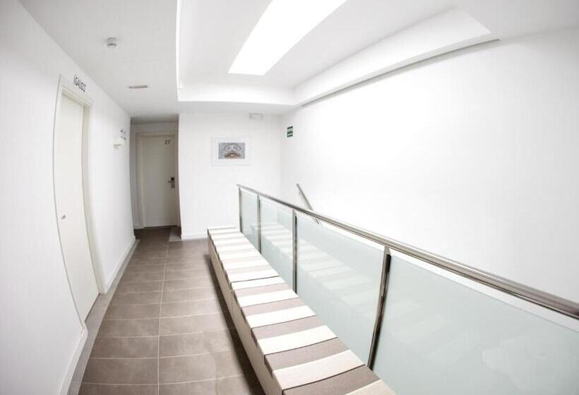 هتل Bestprice Diagonal