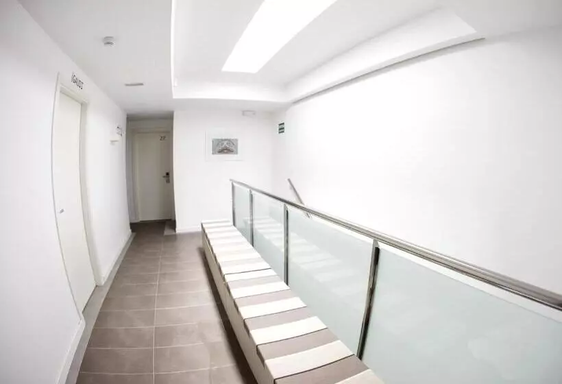 Отель Bestprice Diagonal