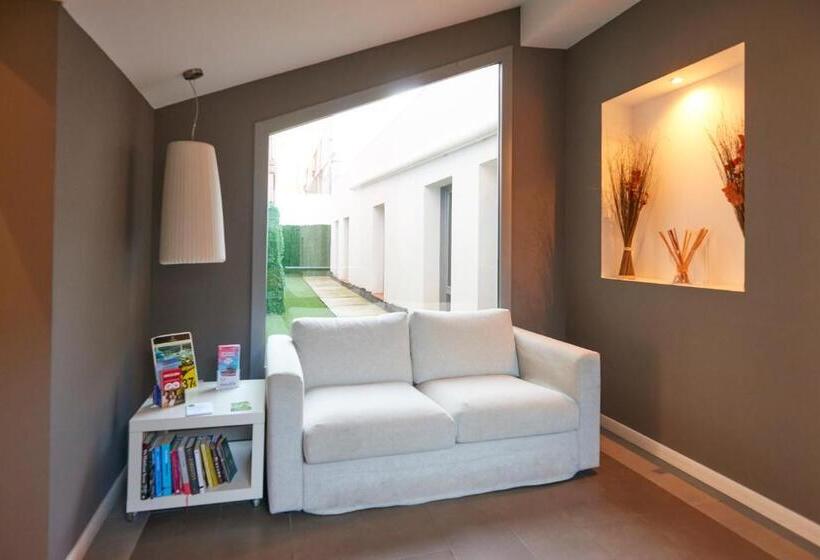 هتل Bestprice Diagonal