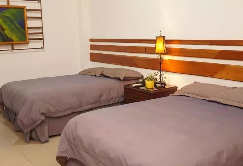 هتل Casa Del Arbol