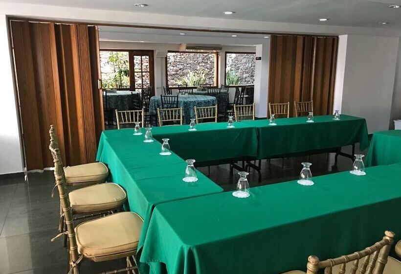 هتل Casa Del Arbol