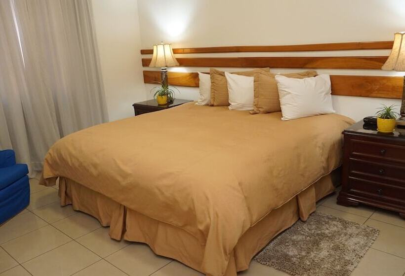 هتل Casa Del Arbol