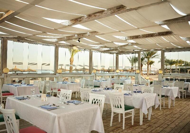 فندق Coral Sea Holiday Resort And Aqua Park