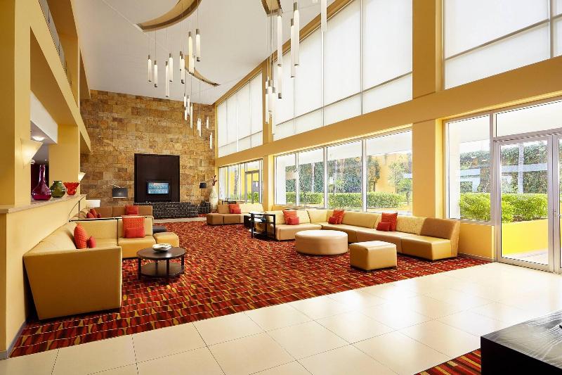 فندق Courtyard By Marriott Leon At The Poliforum