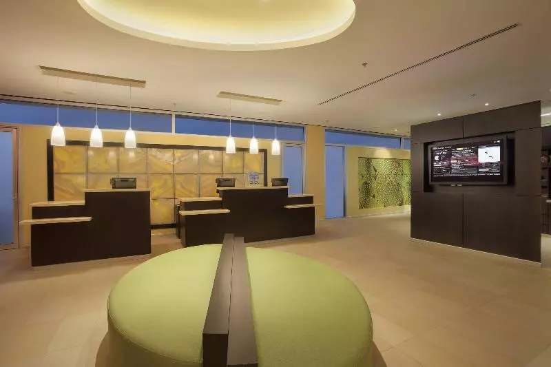 호텔 Courtyard By Marriott Leon At The Poliforum