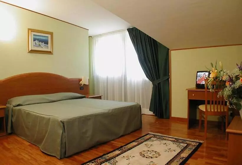 Отель Dimora Adriana