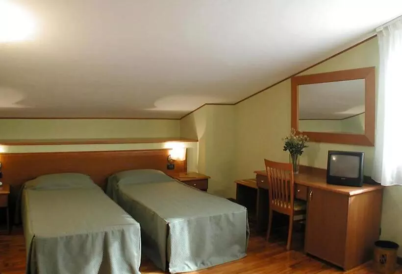 Отель Dimora Adriana