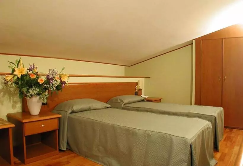 Отель Dimora Adriana