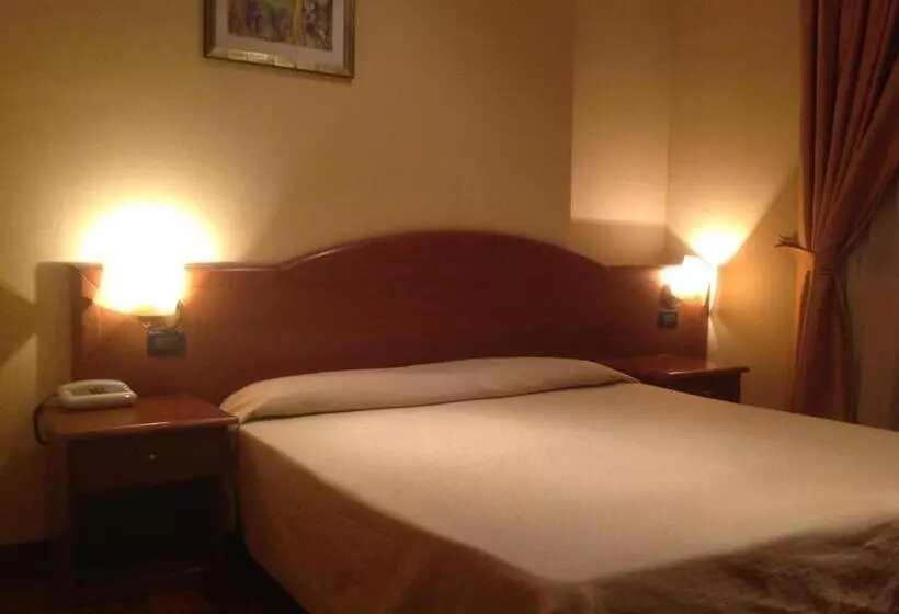 Отель Dimora Adriana