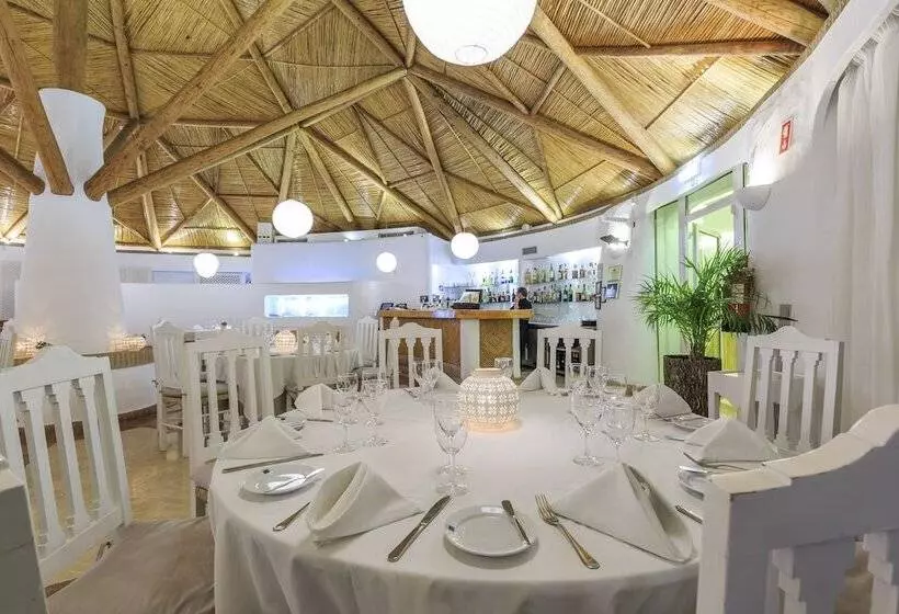 호텔 Encosta Do Lago Resort Club