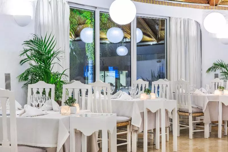 호텔 Encosta Do Lago Resort Club