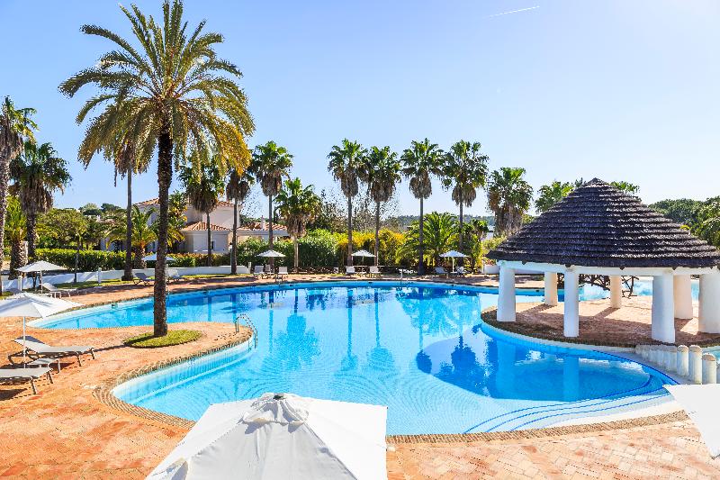 هتل Encosta Do Lago Resort Club