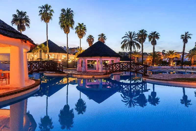 호텔 Encosta Do Lago Resort Club