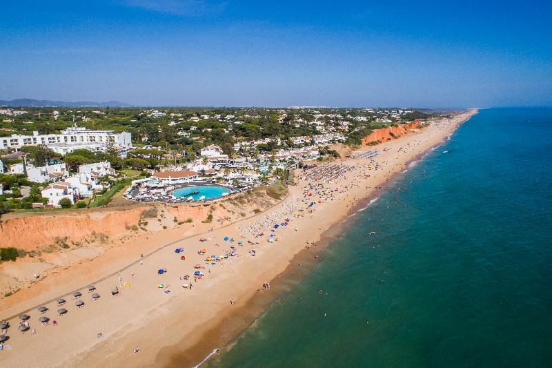 هتل Encosta Do Lago Resort Club