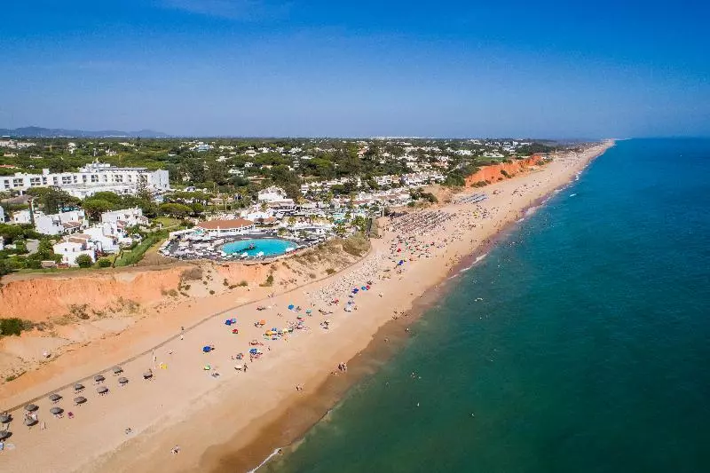 호텔 Encosta Do Lago Resort Club