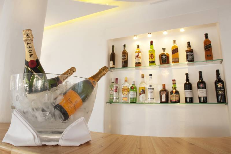 هتل Encosta Do Lago Resort Club