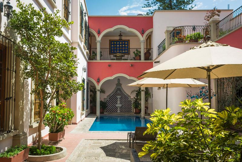 هتل Gran Casa Sayula Galeria & Spa