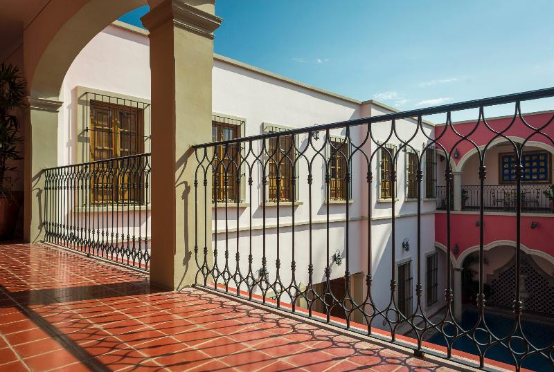 هتل Gran Casa Sayula Galeria & Spa