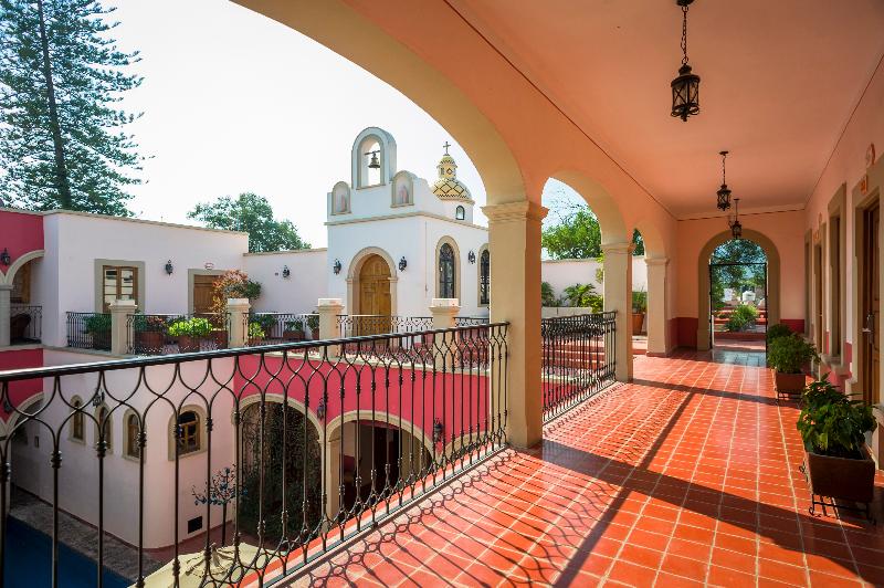 هتل Gran Casa Sayula Galeria & Spa