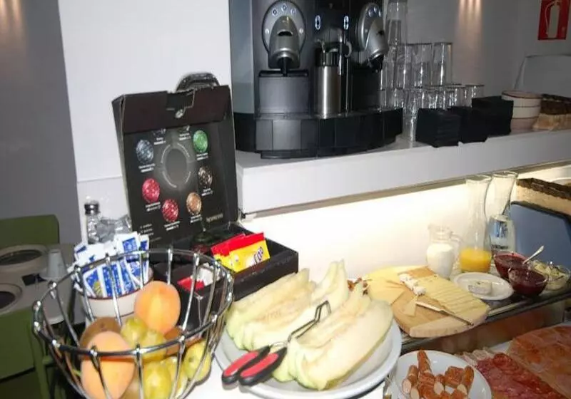 Отель Led Sitges