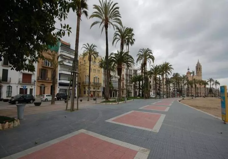 Отель Led Sitges