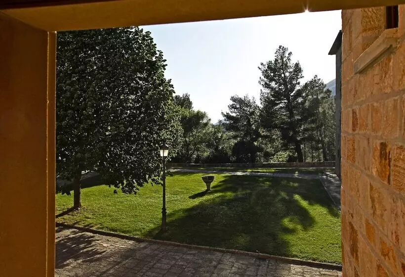 ホテル Monasterio De Leyre