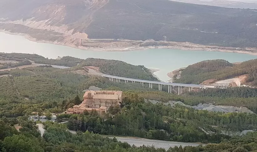 ホテル Monasterio De Leyre