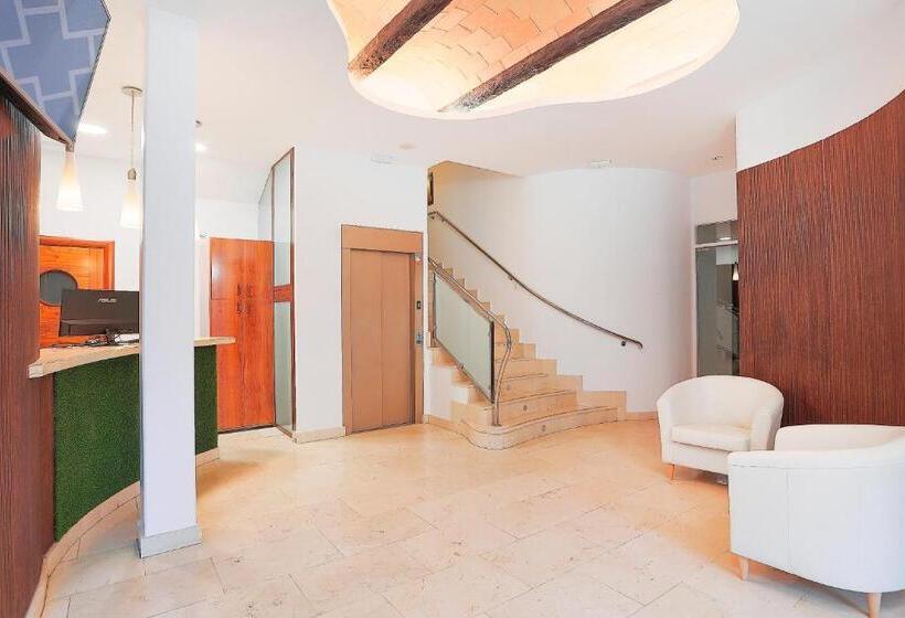 هتل Rincon Del Conde