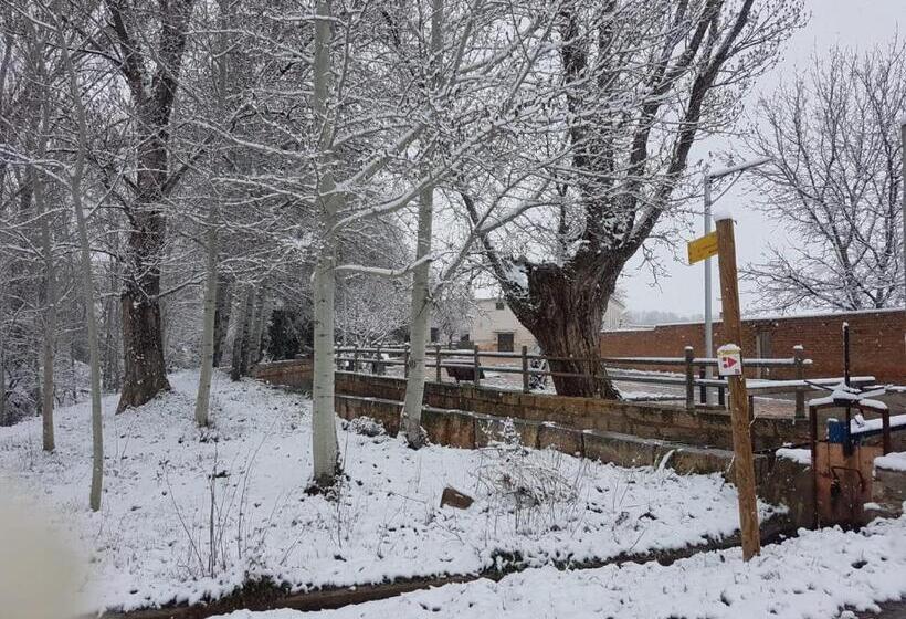 فندق ريفى El Molino