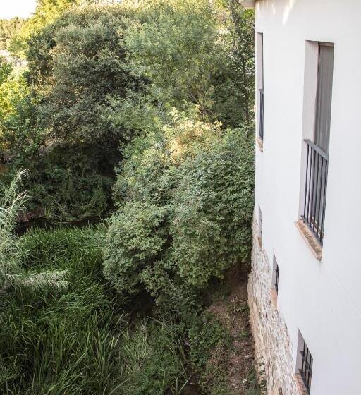 فندق ريفى El Molino