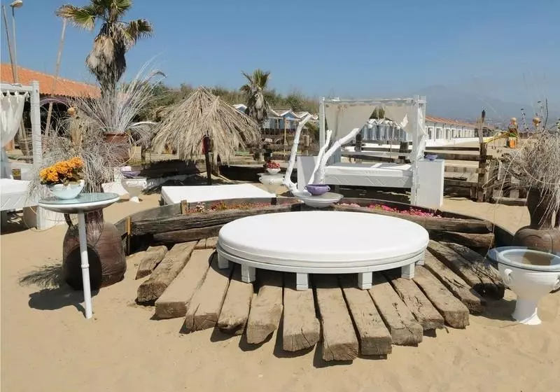 هتل Villaggio Albergo Internazionale La Plaja