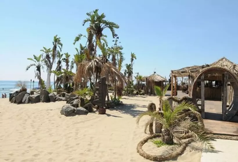 هتل Villaggio Albergo Internazionale La Plaja