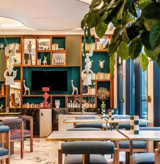 Отель Vincci Gala