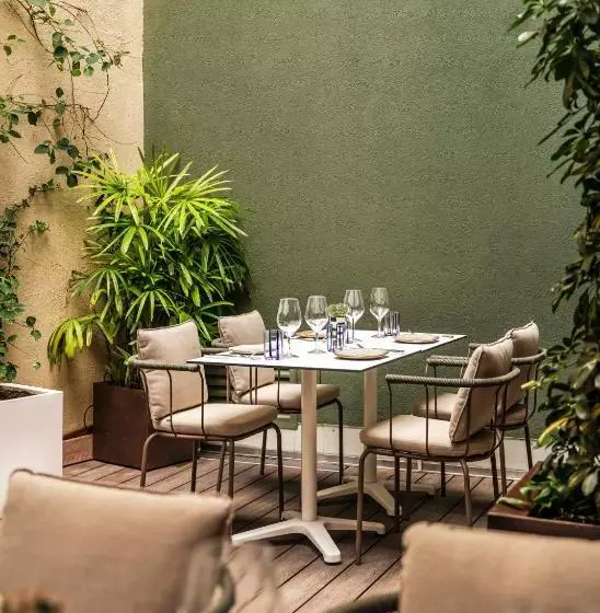 Отель Vincci Gala