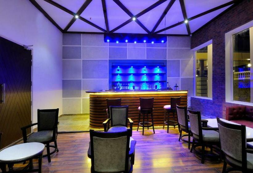 בית מלון כפרי Amaya Resort