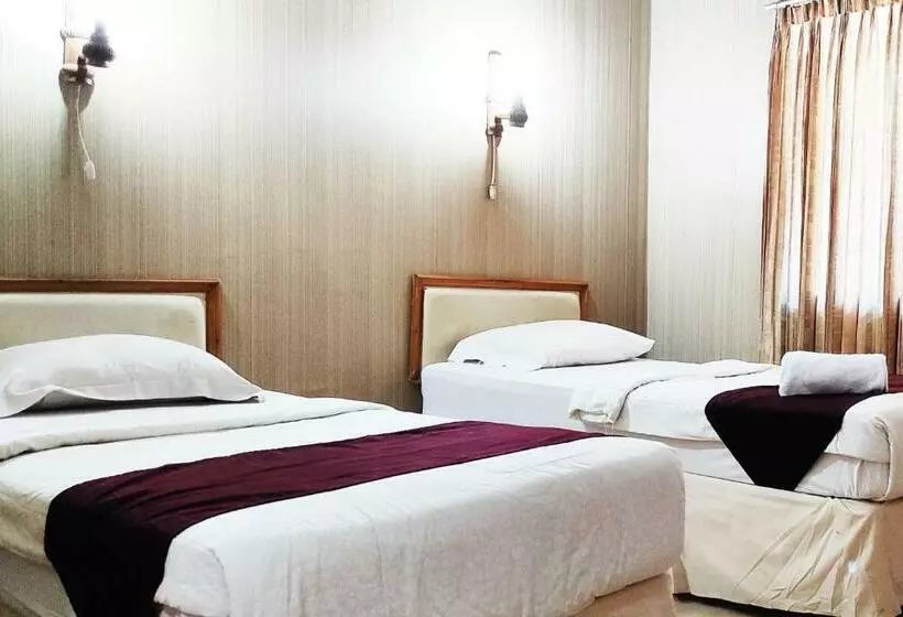 ホテル Salma Syariah Mitra Reddoorz Near Terminal Baru Kediri