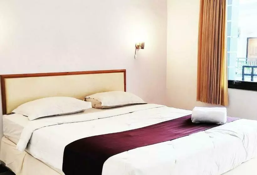 ホテル Salma Syariah Mitra Reddoorz Near Terminal Baru Kediri