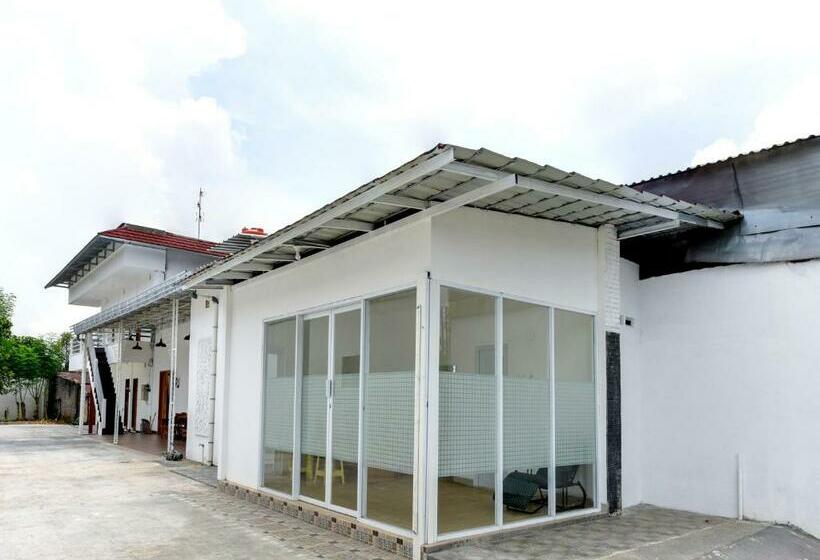 בית מלון כפרי Top Jaya Redpartner