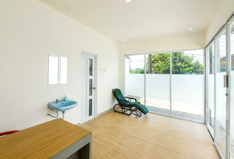 בית מלון כפרי Top Jaya Redpartner