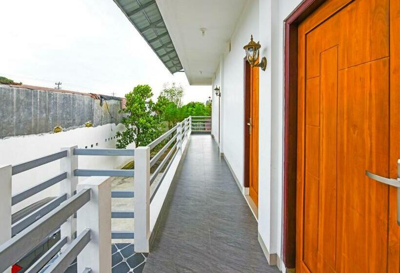 בית מלון כפרי Top Jaya Redpartner