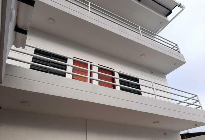 פנסיון Suites Del Pacífico