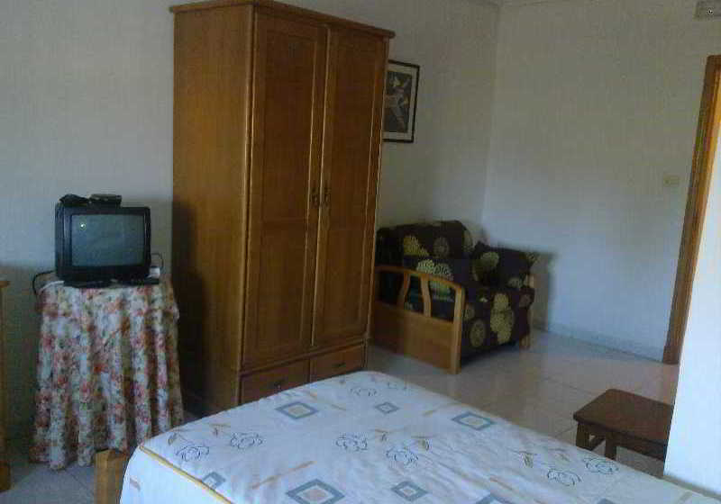 호텔 Hostal Sequeiros