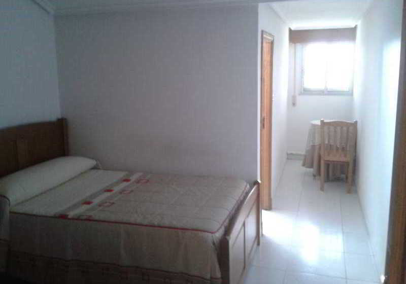 호텔 Hostal Sequeiros